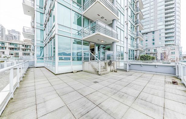 402 590 NICOLA STREET, Vancouver BC V6G 3J8 Coal Harbour