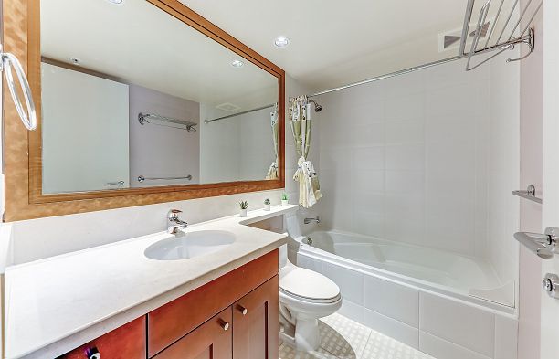 402 590 NICOLA STREET, Vancouver BC V6G 3J8 Coal Harbour