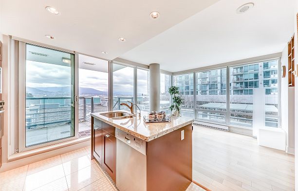 402 590 NICOLA STREET, Vancouver BC V6G 3J8 Coal Harbour