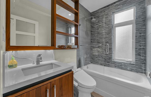 4239 W 11th Avenue Point Grey