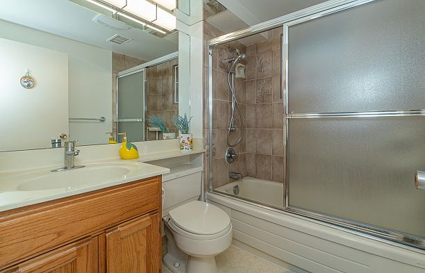 4807 PATON STREET, Vancouver BC V6L 2H9 Quilchena