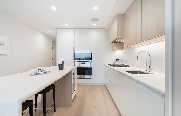 2401 7433 CAMBIE STREET, Vancouver BC V6P 0J8 South Cambie