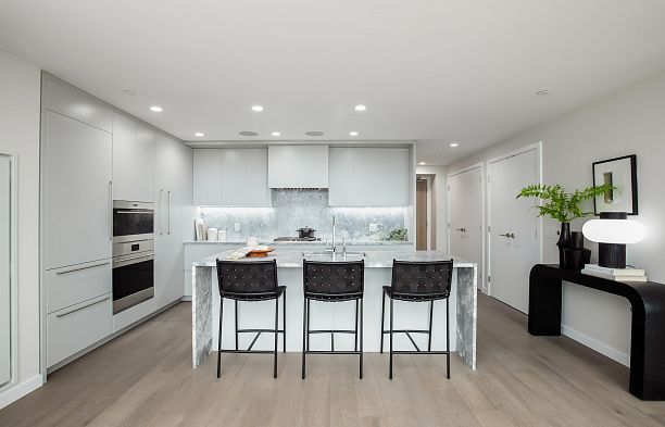 805-7418 Paulson Street South Cambie