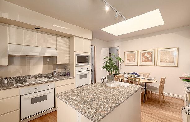 1516 Wesbrook Crescent University VW