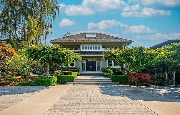 6630 MARINE CRESCENT, Vancouver BC V6P 5X1 S.W. Marine
