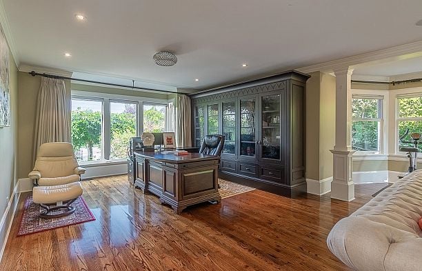 6630 MARINE CRESCENT, Vancouver BC V6P 5X1 S.W. Marine