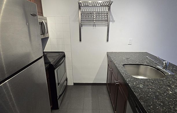 302 921 THURLOW STREET, Vancouver BC V6E 1W3 West End VW