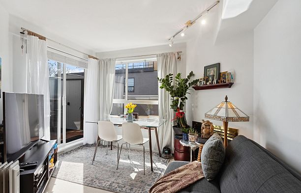 306 988 W 21ST AVENUE, Vancouver BC V5Z 1Z1 Cambie