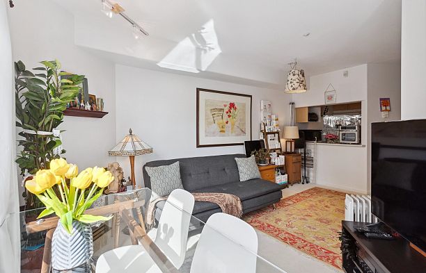 306 988 W 21ST AVENUE, Vancouver BC V5Z 1Z1 Cambie