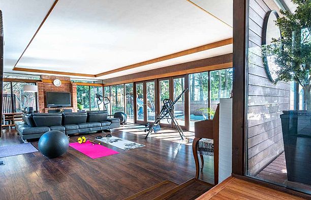 4290 Salish Drive University VW