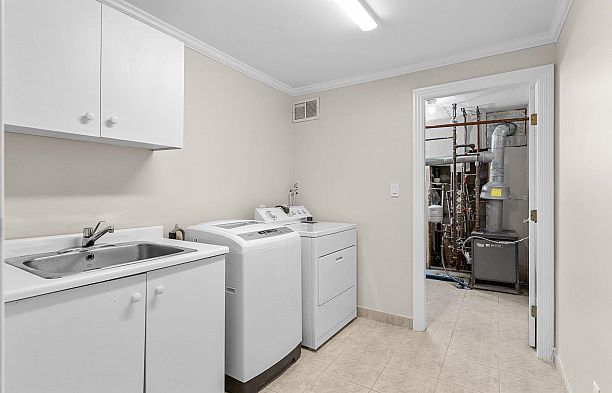 6968 CHURCHILL STREET, Vancouver BC V6P 5B3 South Granville