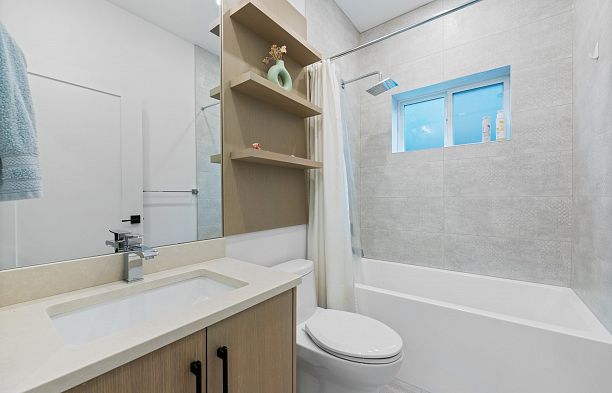 978 E 13TH AVENUE, Vancouver BC V5T 2L7 Mount Pleasant VE