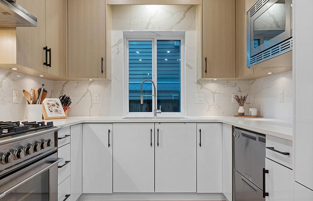 978 E 13TH AVENUE, Vancouver BC V5T 2L7 Mount Pleasant VE