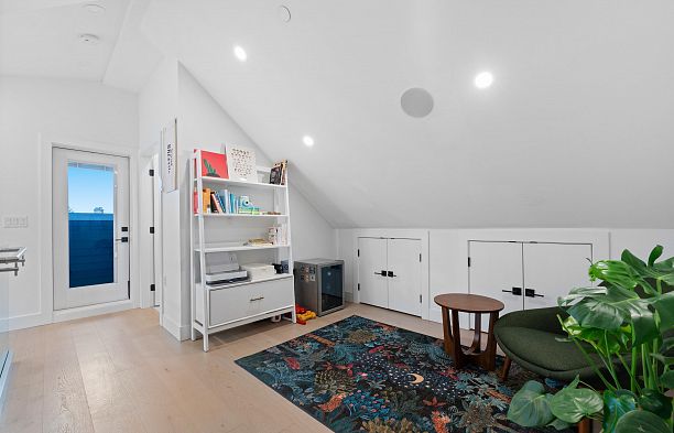 978 E 13TH AVENUE, Vancouver BC V5T 2L7 Mount Pleasant VE
