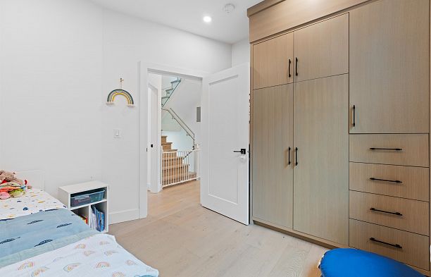 978 E 13TH AVENUE, Vancouver BC V5T 2L7 Mount Pleasant VE