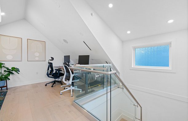 978 E 13TH AVENUE, Vancouver BC V5T 2L7 Mount Pleasant VE