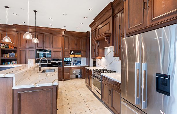 6287 MARGUERITE STREET, Vancouver BC V6M 3L2 South Granville