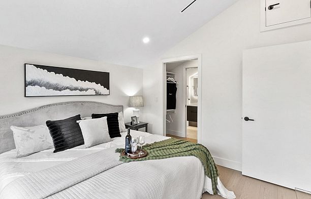 525 E 11TH AVENUE, Vancouver BC V5T 2E1 Mount Pleasant VE