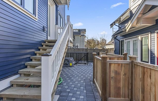 525 E 11TH AVENUE, Vancouver BC V5T 2E1 Mount Pleasant VE