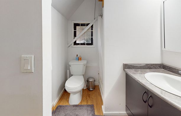 331 W 16TH AVENUE, Vancouver BC V5Y 1Z1 Mount Pleasant VW