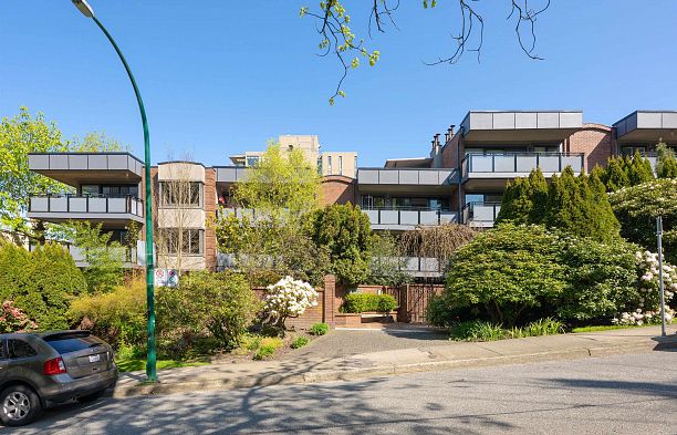 411 1405 W 15TH AVENUE, Vancouver BC V6H 3R2 Fairview VW