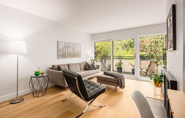 411 1405 W 15TH AVENUE, Vancouver BC V6H 3R2 Fairview VW