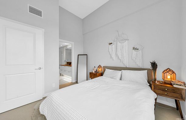 506 5687 Gray Avenue University VW