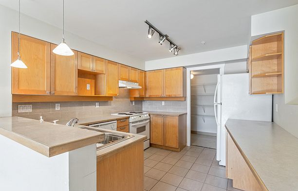 303 3580 W 41ST AVENUE, Vancouver BC V6N 3E6 Southlands