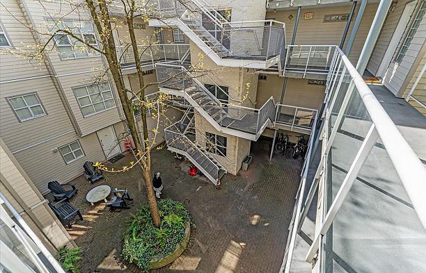303 966 W 14 AVENUE, Vancouver BC V5Z 1R4 Fairview VW