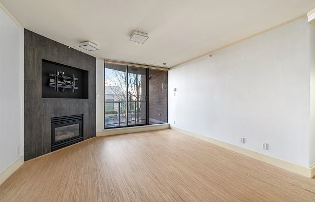 306 1575 W 10TH AVENUE, Vancouver BC V6J 5L1 Fairview VW