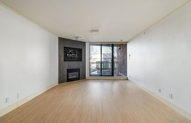 306 1575 W 10TH AVENUE, Vancouver BC V6J 5L1 Fairview VW