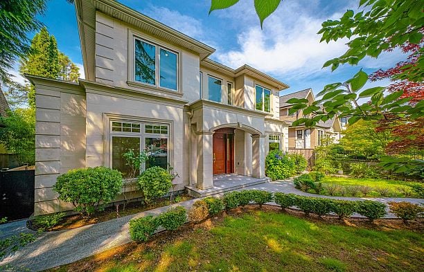 7165 MAPLE STREET, Vancouver BC V6P 5P5 S.W. Marine