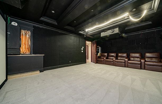 7165 MAPLE STREET, Vancouver BC V6P 5P5 S.W. Marine