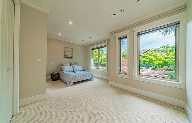 7165 MAPLE STREET, Vancouver BC V6P 5P5 S.W. Marine