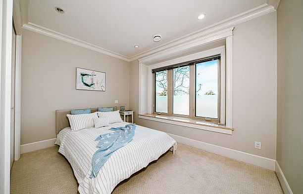 7165 MAPLE STREET, Vancouver BC V6P 5P5 S.W. Marine