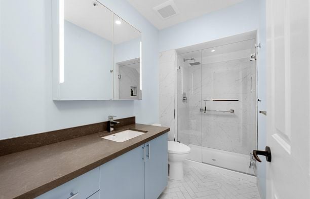 202 3189 CAMOSUN STREET, Vancouver BC V6R 3X2 Point Grey