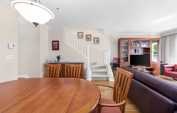 202 3189 CAMOSUN STREET, Vancouver BC V6R 3X2 Point Grey