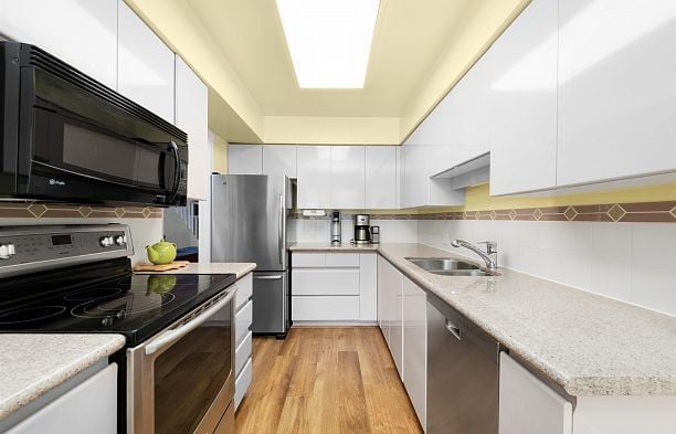 202 3189 CAMOSUN STREET, Vancouver BC V6R 3X2 Point Grey