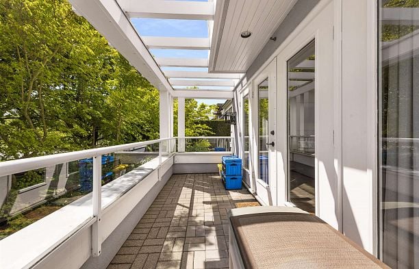 202 3189 CAMOSUN STREET, Vancouver BC V6R 3X2 Point Grey