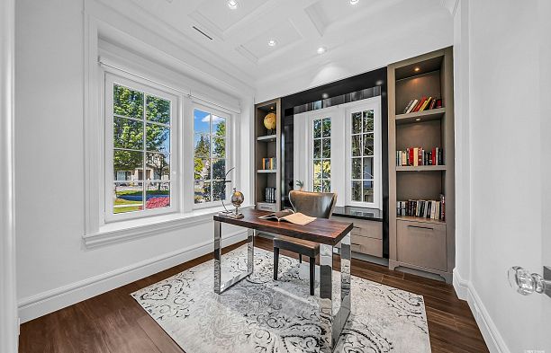 3176 W 35th Avenue MacKenzie Heights