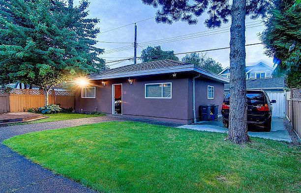 4255 W 15TH AVENUE, Vancouver BC V6R 3A7 Point Grey