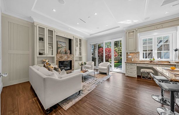 3176 W 35th Avenue MacKenzie Heights