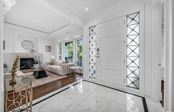 3176 W 35th Avenue MacKenzie Heights