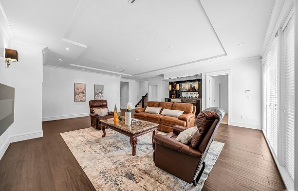 3176 W 35th Avenue MacKenzie Heights