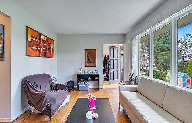 2348 Oliver Crescent Arbutus