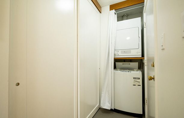 304 2190 W 8 AVENUE, Vancouver BC V6K 2A4 Kitsilano