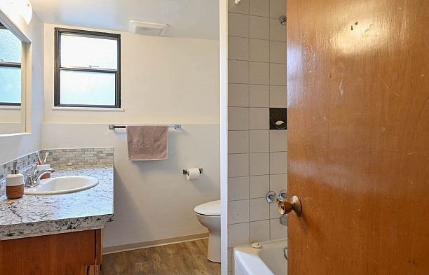 4378 W 11TH AVENUE, Vancouver BC V6R 2M1 Point Grey