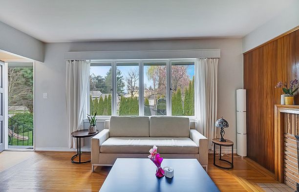 2348 Oliver Crescent Arbutus