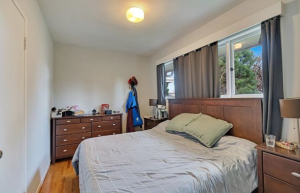 2348 Oliver Crescent Arbutus