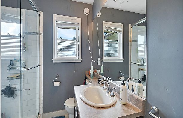 2348 Oliver Crescent Arbutus